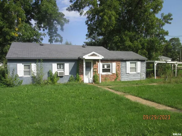 212 E 3rd St, Wyanet, IL 61379