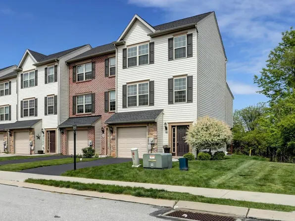 82 Katelyn Dr, New Oxford, PA 17350