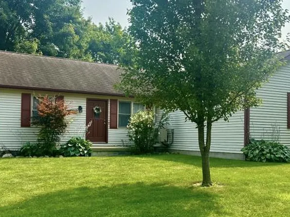 155 W Morgan St, Sandusky, MI 48471