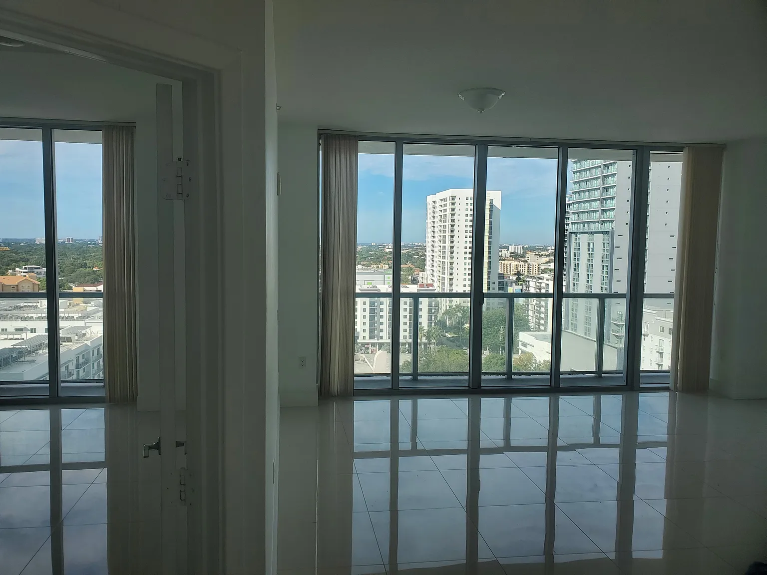2 bed, 1175 sqft, $3,850 — Photo 2
