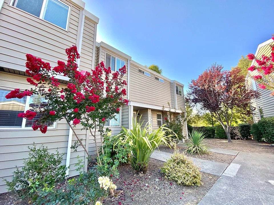 Stony Creek Apartments