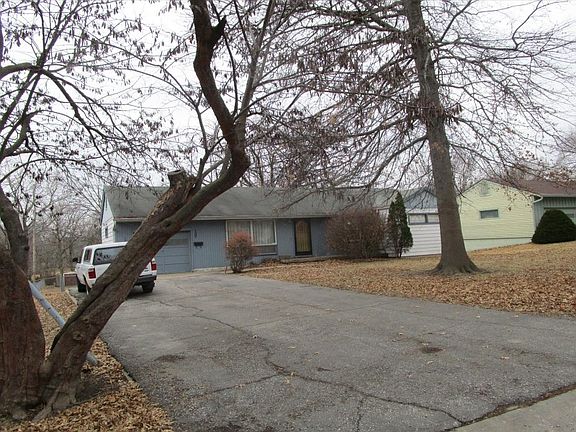 2nd image of 1307 NE 65th St