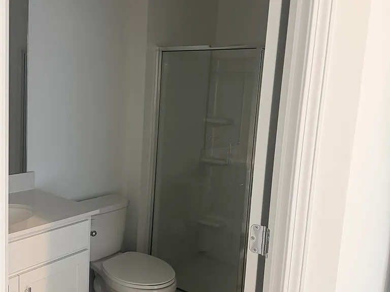 7004 Branch Ct — Photo 2