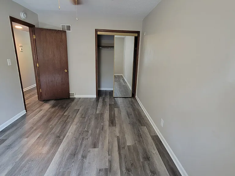 5725 Leavenworth Rd #4 — Photo 11