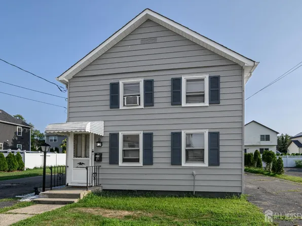 17 Tennent Ave, Englishtown, NJ 07726