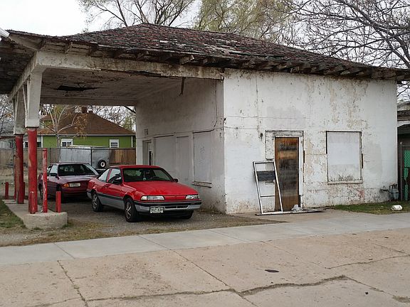 3rd image of 1101 E Abriendo