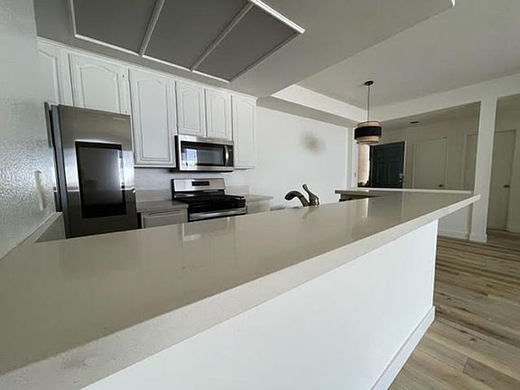 2nd image of 1175 E Ocean Blvd Unit 105
