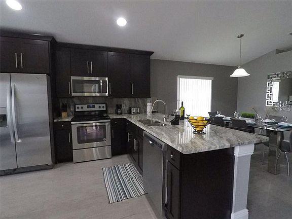 3rd image of 111 High Point Dr
