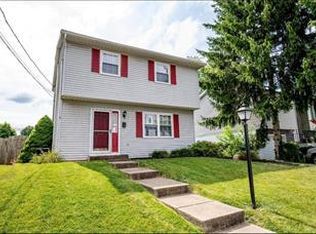 838 S Front St, Allentown, PA 18103