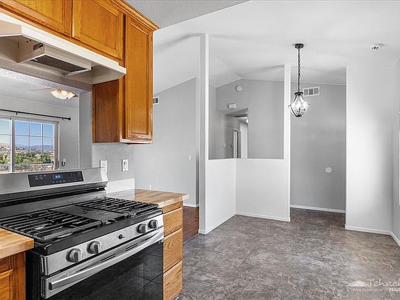 5th image of 20601 Ridgecrest Dr