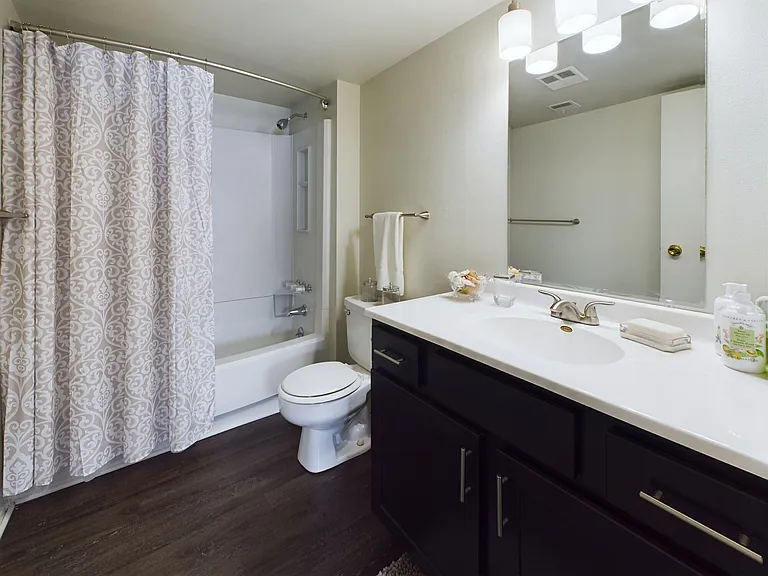 Stoney Brooke Apartments — Photo 15