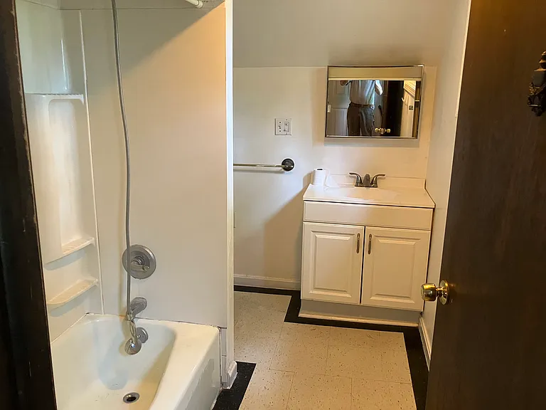 262 Ashland Ave #5 — Photo 6