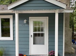 129 Chestnut St, Dingmans Ferry, PA