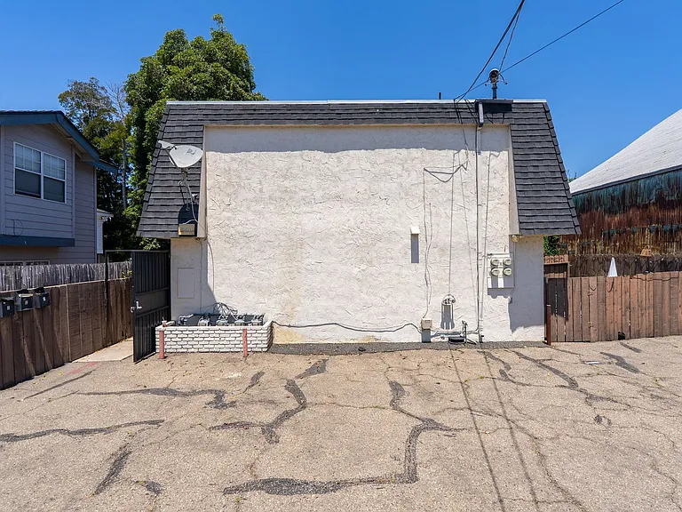 350 Pismo Street — Photo 7