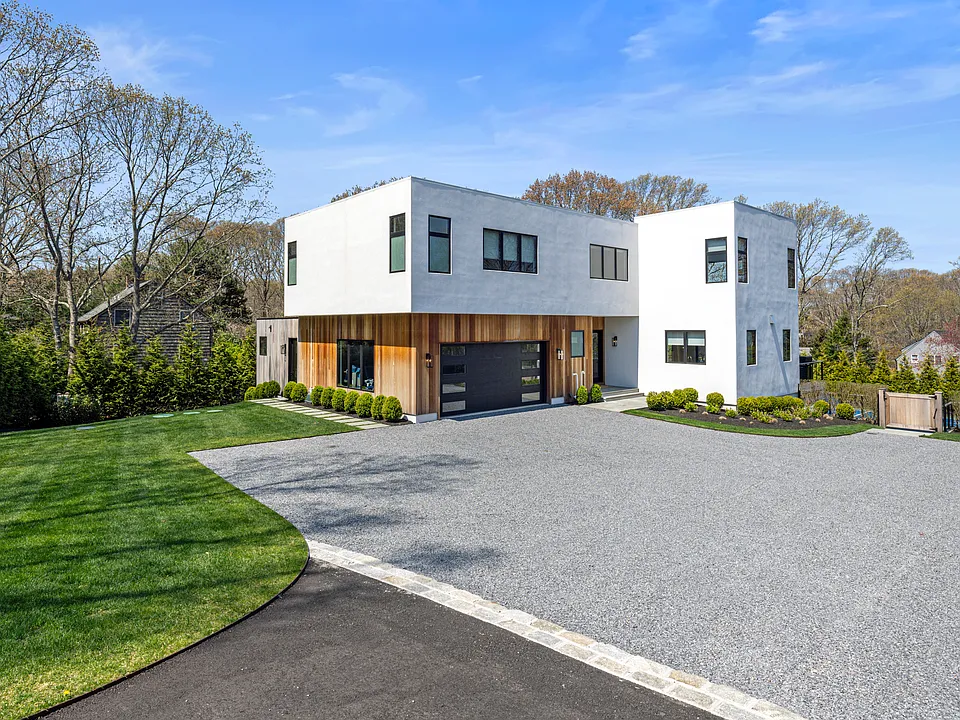 130 Highview Dr