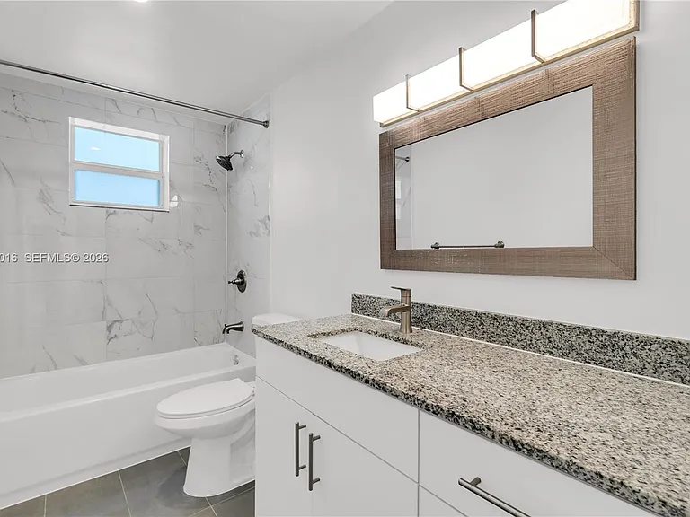 9354 SW 77th Ave #I1 — Photo 34
