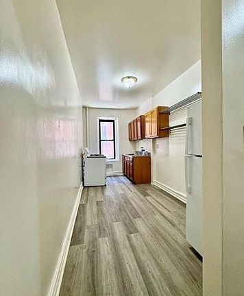 3rd image of 2109 85th St #7pjgtyf5y