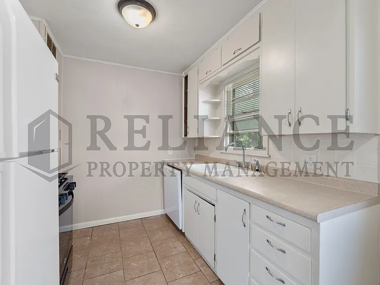 1843 S Pattie St — Photo 6