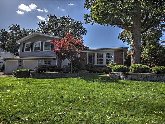 5th image of 25 Boxwood Cir