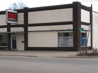 439 S 13th St, Tekamah, NE 68061
