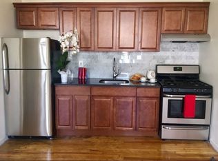 754 Metropolitan Ave APT 2F, Brooklyn, NY 11211