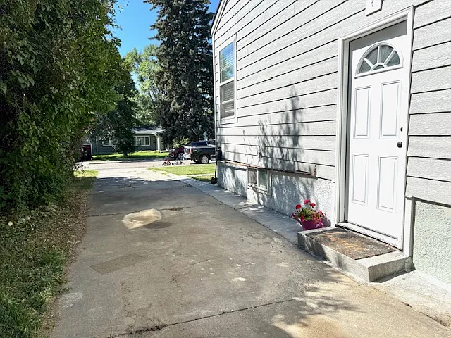 1031 Harvard Ave — Photo 4