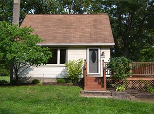 412 Country Club Ln, Salem, OH 44460