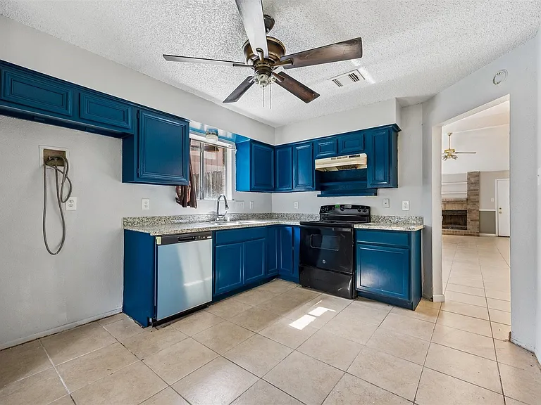 22610 Archibald Blair Ln — Photo 4