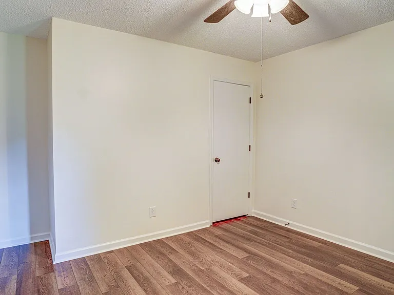 1709 Herrin Dr — Photo 15