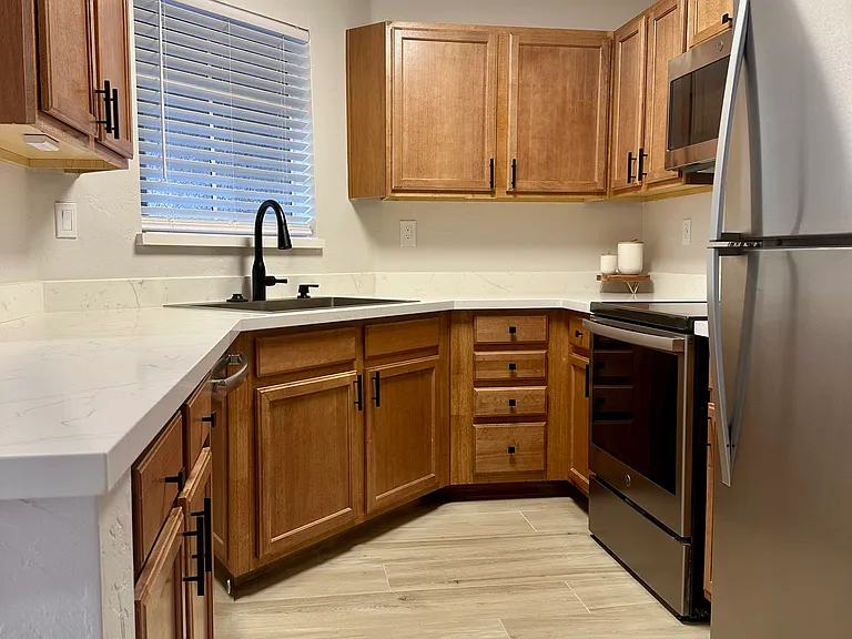 3845 E Greenway Rd — Photo 10