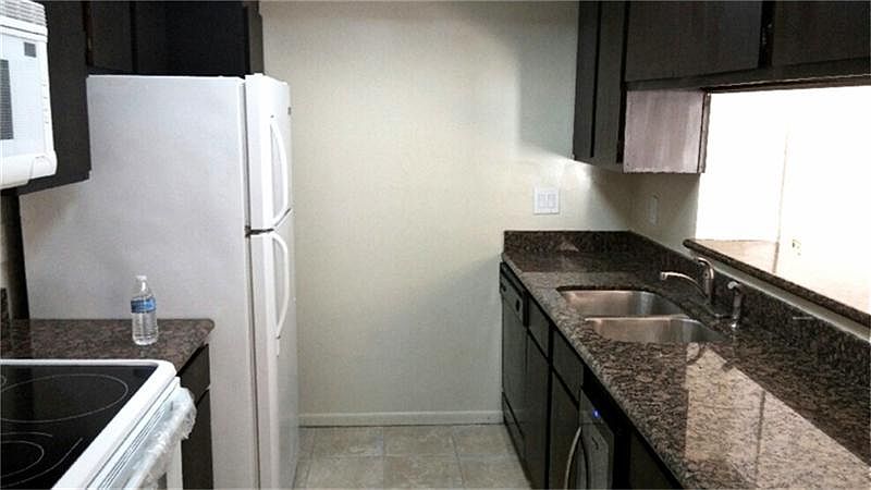 1st image of 2814 S Bartell Dr APT 3
