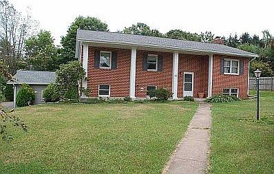 2nd image of 20 Kenwood Dr