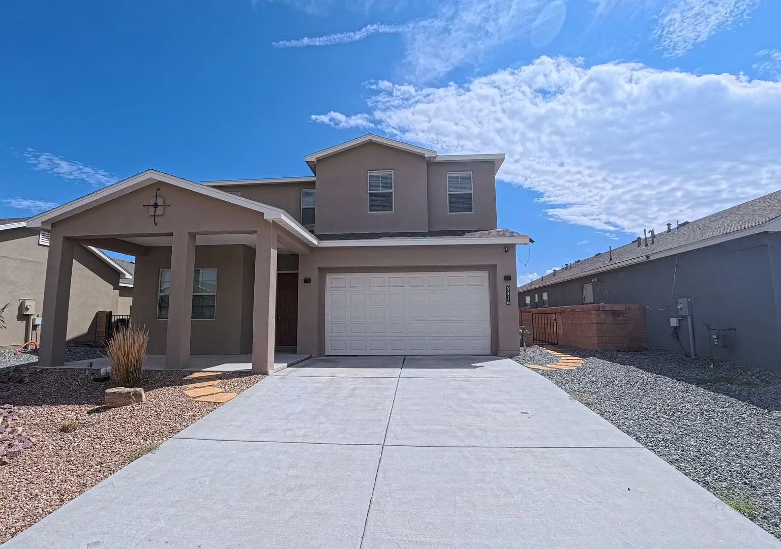 4 Bedrooms Rio Rancho — Photo 1