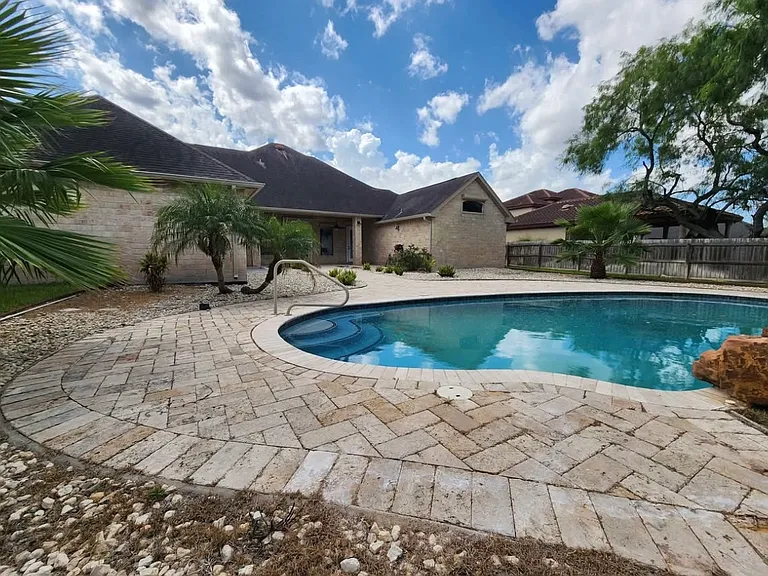 169 Paloma Dr — Photo 22
