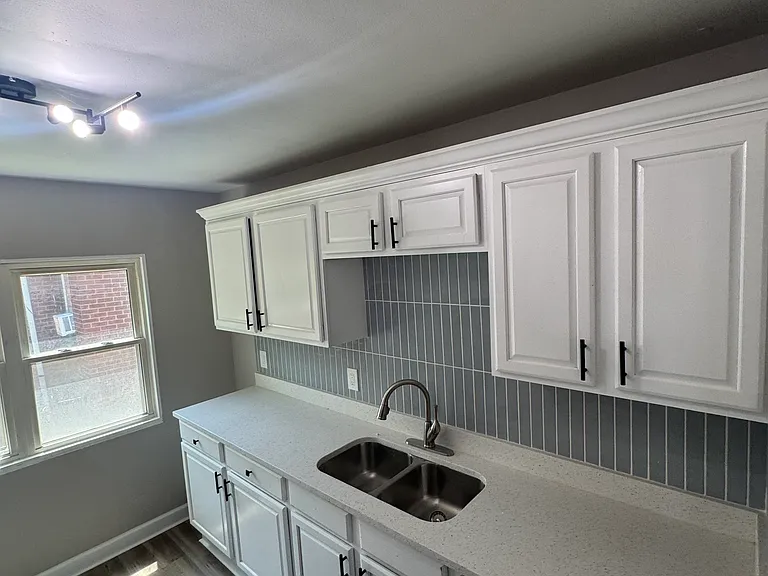 401 Rutledge St — Photo 2