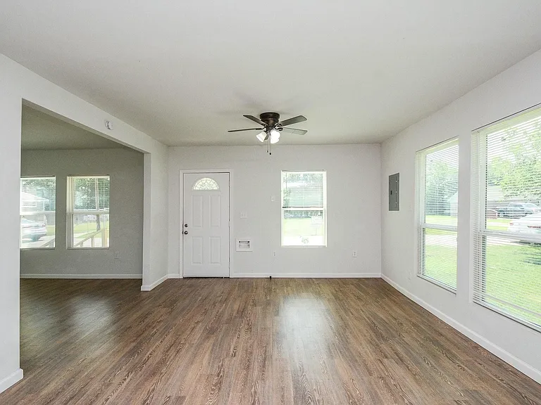3013 Brackenridge St — Photo 10