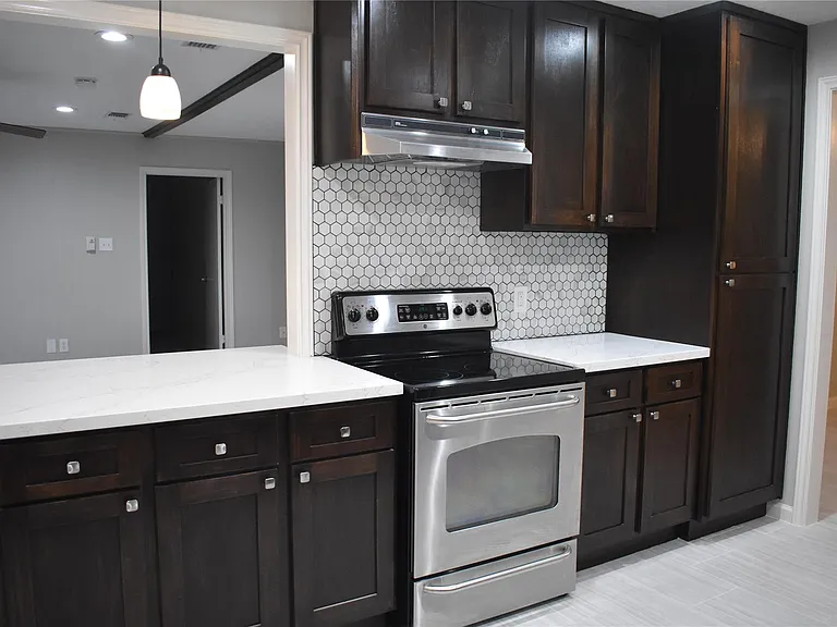3110 Springhill Dr — Photo 18