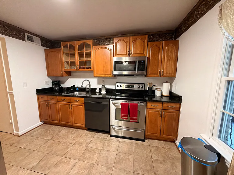 8475 Kitchener Dr — Photo 6