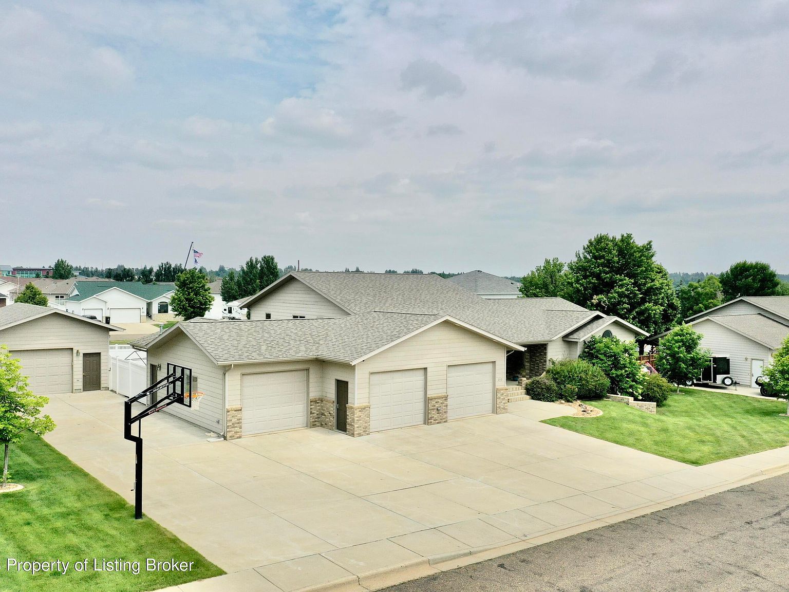 2110 5th St W, Dickinson, ND 58601 MLS 231120 Zillow