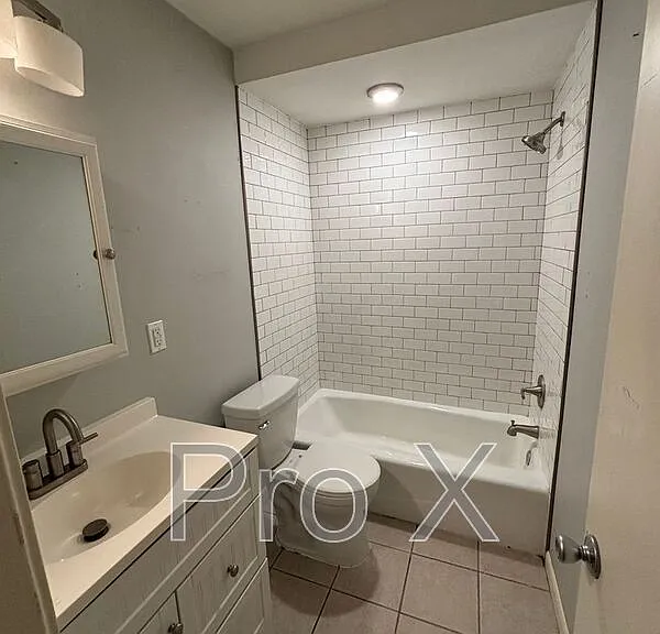 6450-6462 W Nicole Ln #6450 W NICOLE LN — Photo 2