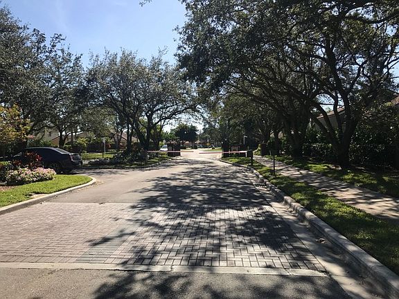 5th image of 7410 NW 68th Way