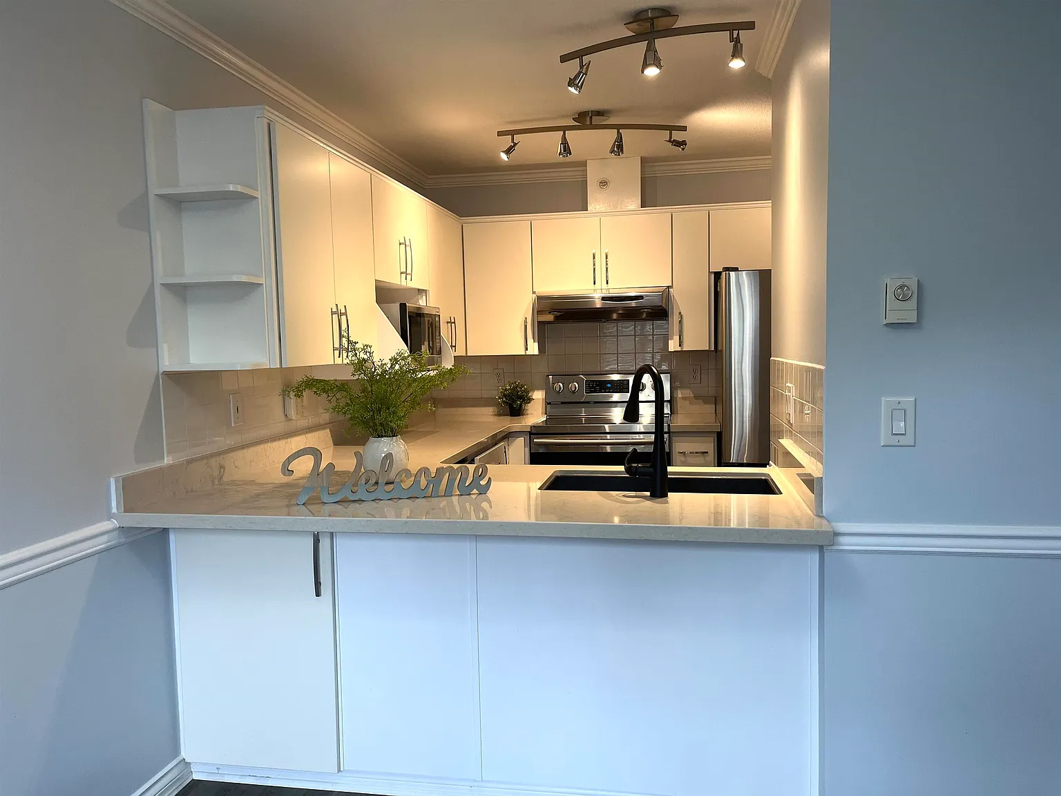 2 bed, 1140 sqft, $2,700 — Photo 1