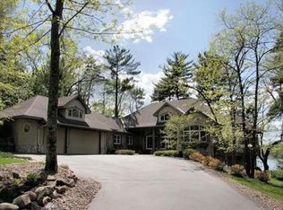 7240 Willow Creek Rd, Eden Prairie, MN 55344