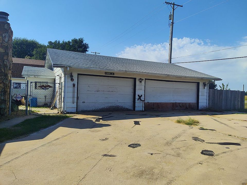 1st image of 200 W Sunflower Dr