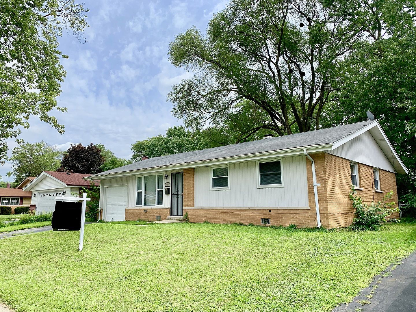3407 Woodworth Pl Hazel Crest IL 60429 Zillow