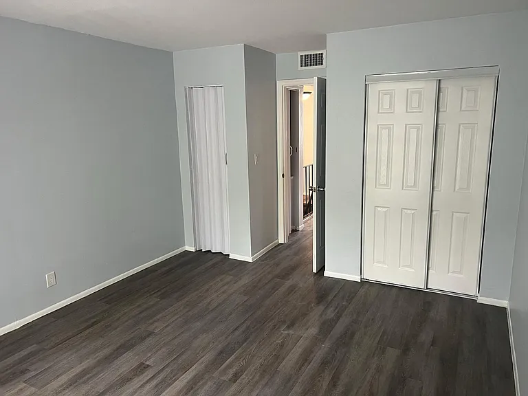 1115 SW 2nd Ct #1 — Photo 7