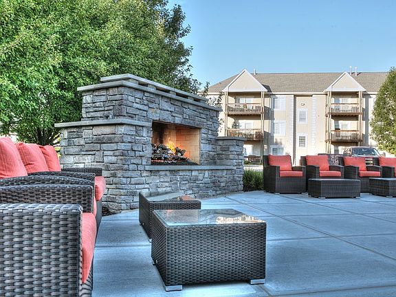 Outdoor fireplace