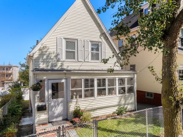 91 Heath St, Somerville, MA 02145