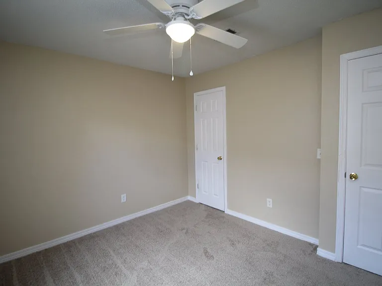 1064 Antigua Cir — Photo 17