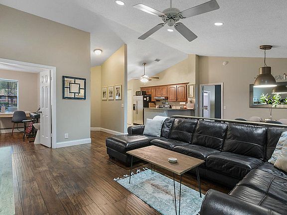 5th image of 1822 Banyan Creek Cir N